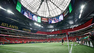 Mercedes-Benz Stadium, Atlanta (EUA) - 75.000 lugares