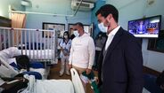 Rui Borges e Frederico Varandas visitam crianças no Garcia de Horta