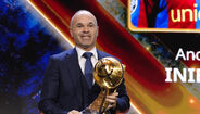 Andrés Iniesta venceu o Prémio Carreira