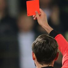 <![CDATA[ Alegada agressão de adepto a árbitro no jogo entre o Mosteiro e o Cepanense sob investigação ]]>