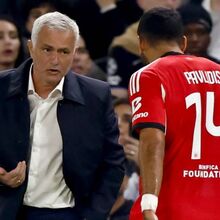 <![CDATA[ Pavlidis destaca sinceridade de Mourinho com os jogadores e atira: «É o melhor de todos» ]]>