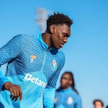 <![CDATA[ FC Porto faz ponto de situação dos lesionados e Farioli chama quatro jovens da equipa B ao treino ]]>