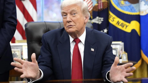 Como a família Trump usou a presidência para enriquecer