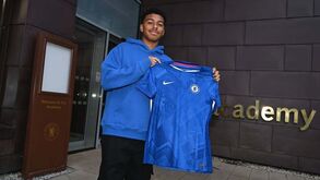 Filho de Thiago Silva assina contrato profissional com o Chelsea