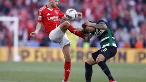 Aursnes em ação num dérbi com o Sporting