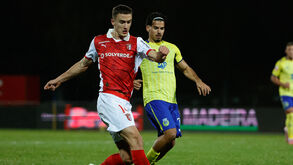 Lagerbielke no jogo com o Estoril