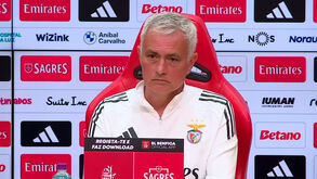 José Mourinho: «Há muitos árbitros na Europa que gostariam de vir apitar o campeonato português...»