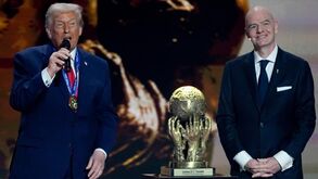 Trump recebeu prémio da paz da FIFA: «É uma das maiores honras da minha vida»