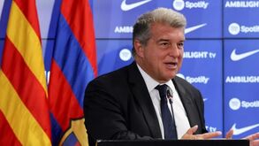 Laporta compara-se a Putin e Maduro por não querer eleições no Barcelona