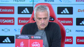 José Mourinho e o erro que deu origem ao golo do Sporting: «Marcámos um autogolo...»