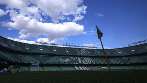 Betis e Barcelona defrontam-se no Benito Villamarín