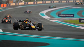 Os pilotos em ação durante o GP de Abu Dhabi, o último da temporada da Fórmula 1