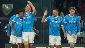 Nápoles vence Juventus 