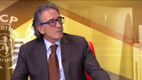 Rodolfo Reis e o 'rei vai nu': «Como é que o Benfica quer ganhar quando joga com cinco médios?»