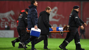 Brayan Caicedo lesionou-se no jogo com o Leixões