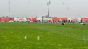 Benfica afina detalhes para jogo com o Nápoles: siga o treino em direto