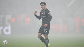 João Simões destaca-se no Sporting contra o Bayern