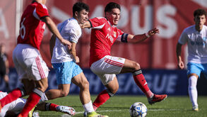 Antonio Cimmaruta (Nápoles) e Gonçalo Oliveira (Benfica)