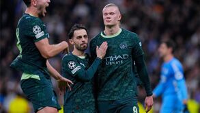 Haaland festeja depois de marcar um penálti frente ao Real Madrid