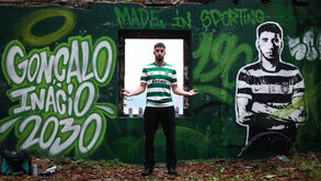 Com direito a graffiti e tudo: as imagens da sessão fotográfica de Gonçalo Inácio após renovar com o Sporting