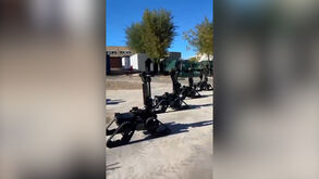 Militares da Guardia Civil espanhola têm quatro novos colegas robôs