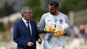 Fernando Santos deixa muitos elogios a Rui Patrício