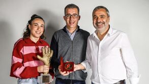 Luís Conceição e Ana Catarina receberam o Record de Ouro pelas mãos de Sérgio Krithinas