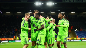 Fulham de Marco Silva regressa aos triunfos na Premier League na receção ao Burnley