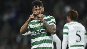 Luís Suárez festeja golo pelo Sporting contra o AVS SAD