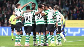 Sporting goleou o AVS SAD