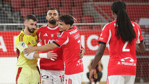 Jogadores do Benfica a festejar