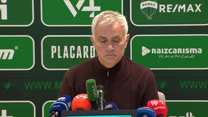 José Mourinho e a lesão de Leandro Barreiro: «Conseguiu fazer o sacrifício de ficar em campo até ao intervalo»