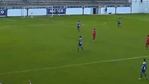 Poucas vezes visto: guarda-redes do Salgueiros marca e assiste no mesmo jogo