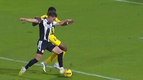 Dentro ou fora da área? O lance polémico que deu origem ao penálti que fechou o Nacional-Tondela