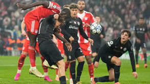 UEFA pune Sporting com proibição de venda de bilhetes após incidentes em Munique