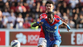Chiquinho com Tomás Araújo no Alverca-Benfica