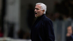 José Mourinho tece comentários sobre Otamendi e Manu