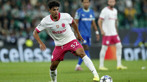 João Simões em ação pelo Sporting na Champions