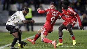 Banjaqui em ação no enontro de quarta-feira com o Farense