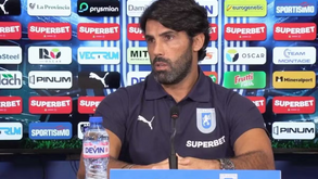 Treinador do Craiova fala em conferência de imprensa