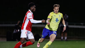 Alex Pinto (à direita) em ação pelo Arouca