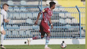 Notícia Record: Ejike Opara é o primeiro reforço de inverno do V. Guimarães