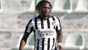 Alexandre marca frente ao Chaves