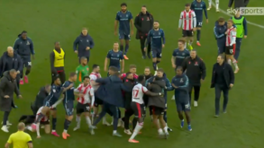 Adeptos do Southampton gritaram por Gerrard, Lampard agradeceu ironicamente... e instalou-se o caos