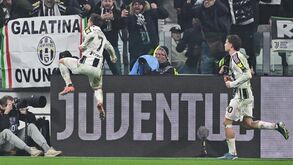 Jogo entre Juventus e Roma