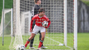 Benfica vence Estoril por 1-0
