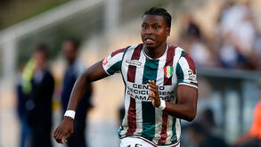 Lopes Cabral tem ofertas tentadoras da Turquia mas já decidiu: lateral só quer o Benfica