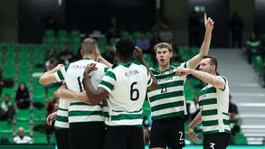 Sporting vence Leixões por 3-0 e mantém a liderança no campeonato