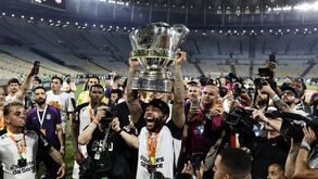 Depay arrasa direção do Corinthians após conquista da Taça do Brasil: «Vão fazer m... para outro lado»