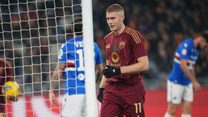 Artem Dovbyk no mercado, jogador não corresponde em Itália